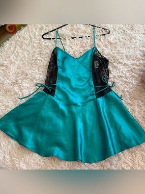 Vintage green inner most brand slip dress 1980s size small